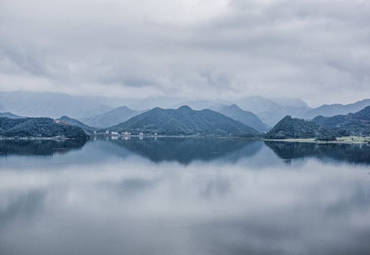 鲁智深与林冲的关系 林冲为何叫鲁智深师兄